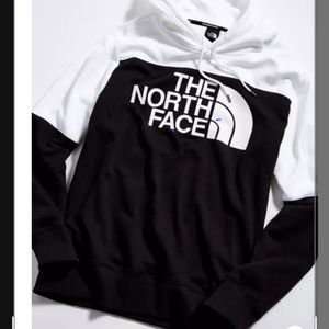 THE North Face Pullover hoodie sz. Med.